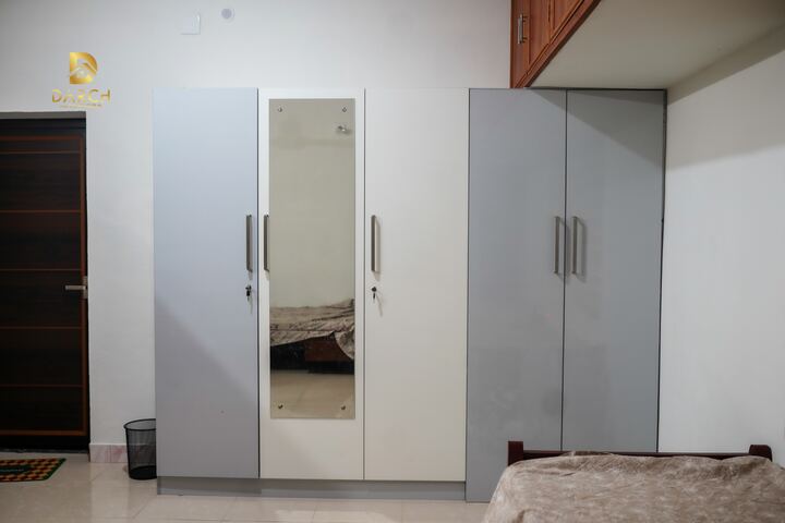 Darch wardrobe project 3